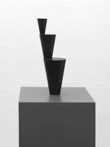 Senza titolo, 2016, ottone, cm 48,5hx21x14,7