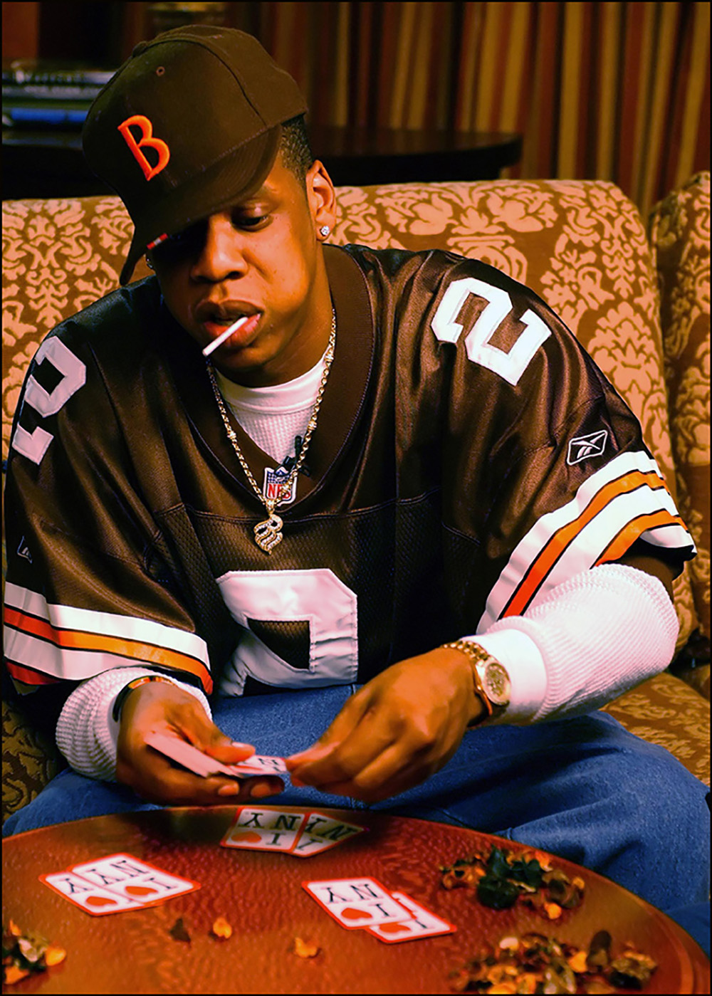 Jay Z plays cards with R Kelly in New York City, 2002